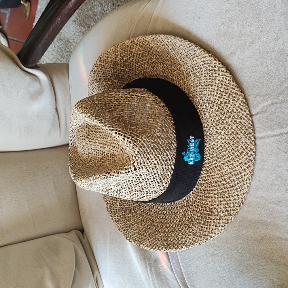 Straw And cloth hat from THE GAME